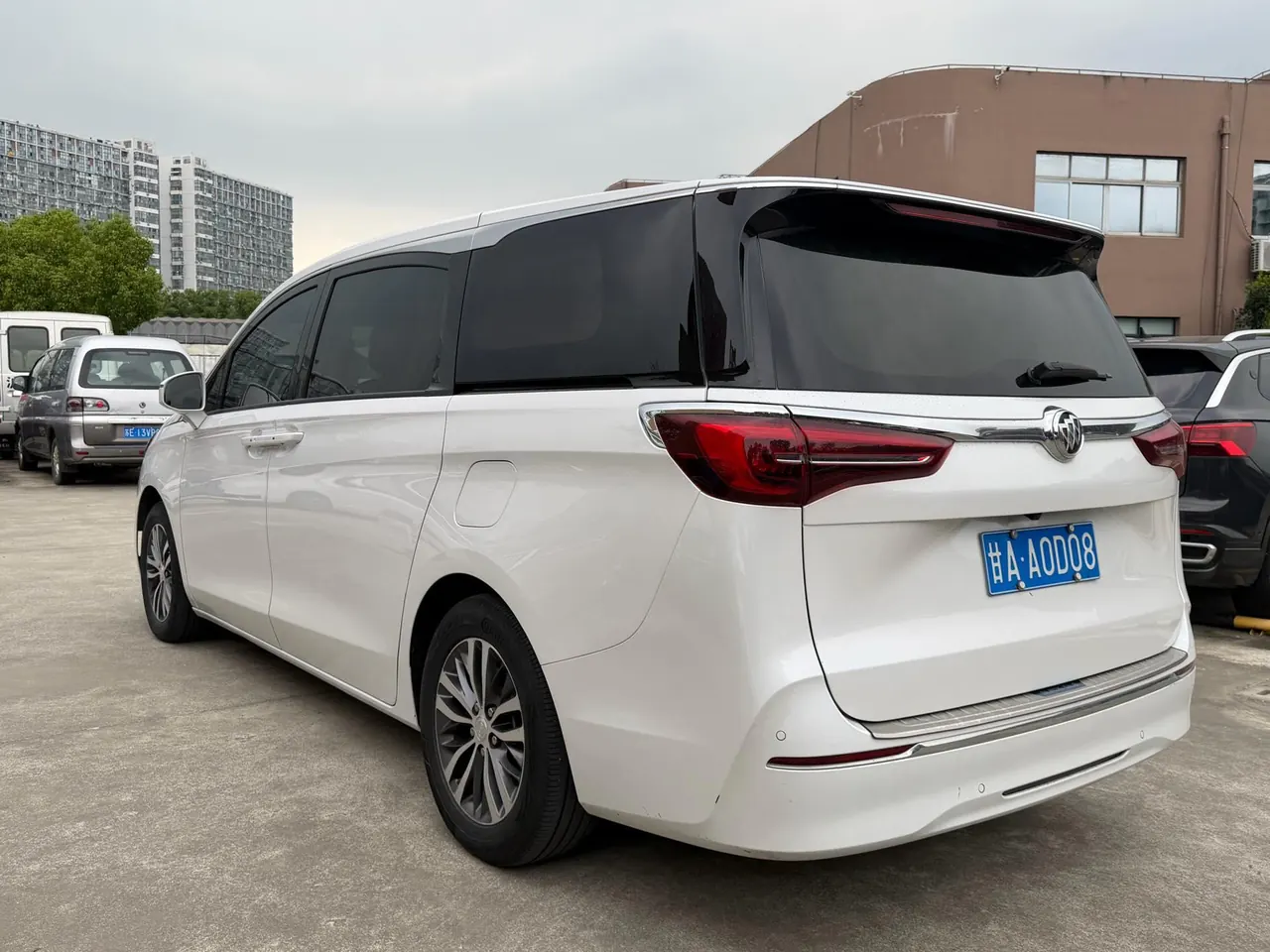 Buick 2022 GL8 ES Lu Zun 2.0T 653T Comfortable Automatic Gear 4