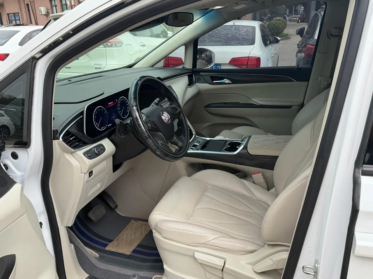 Buick 2022 GL8 ES Lu Zun 2.0T 653T Comfortable Automatic Gear 5