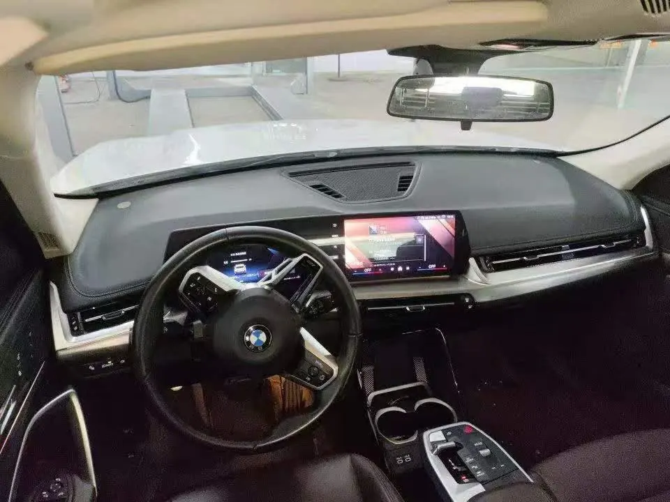 BMW 2023 X1 sDrive20Li 1.5T X Design Package Automatic Transmission 5