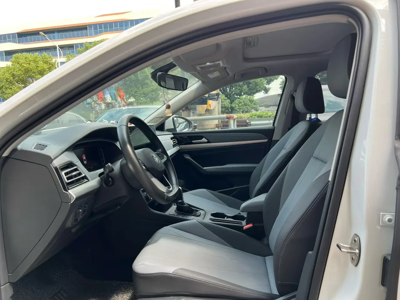 Volkswagen 2023 LaVida 1.5 5 Million Edition Automatic 7
