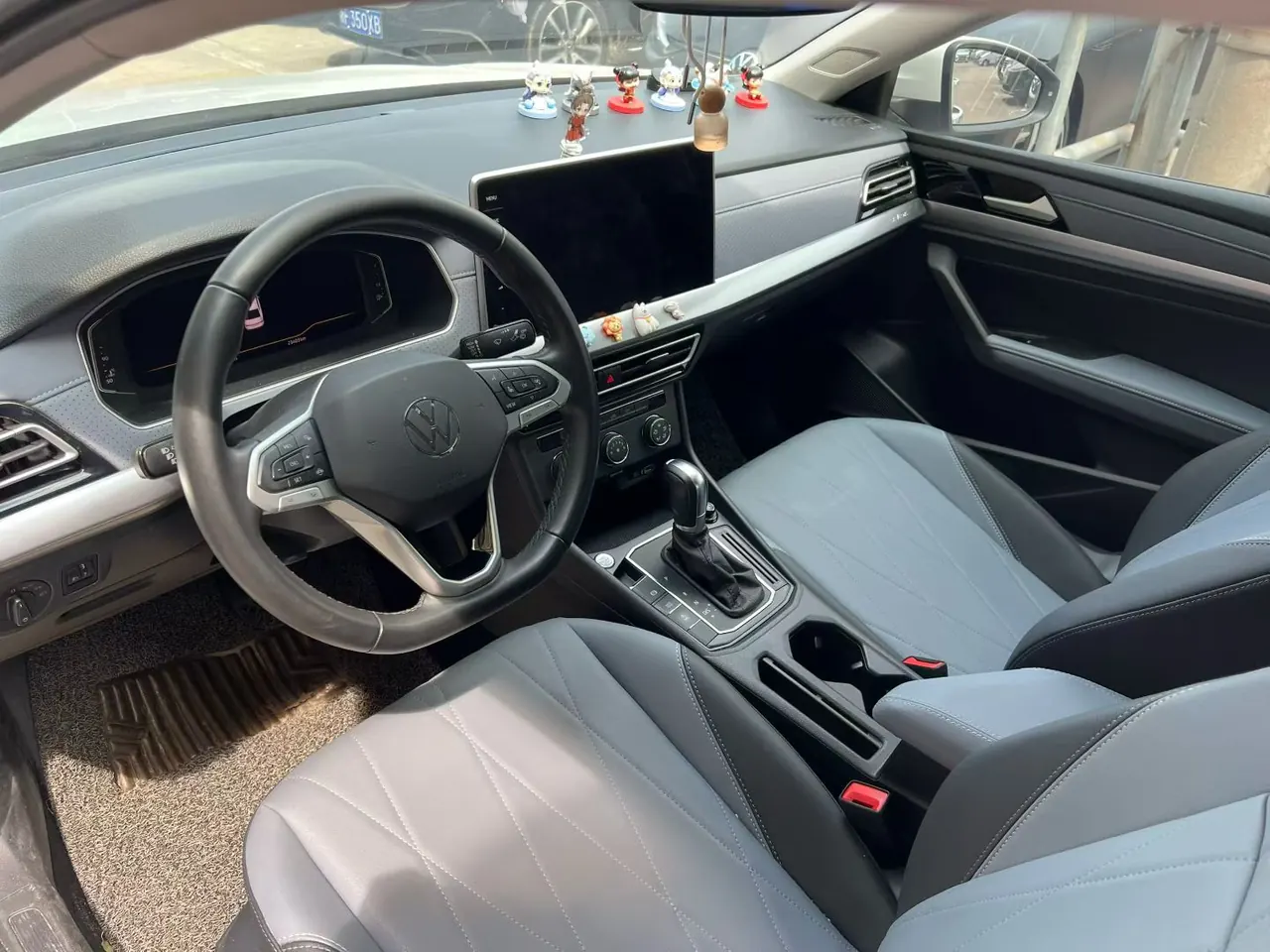 Volkswagen 2023 LaVida 1.5 5 Million Edition Automatic 9