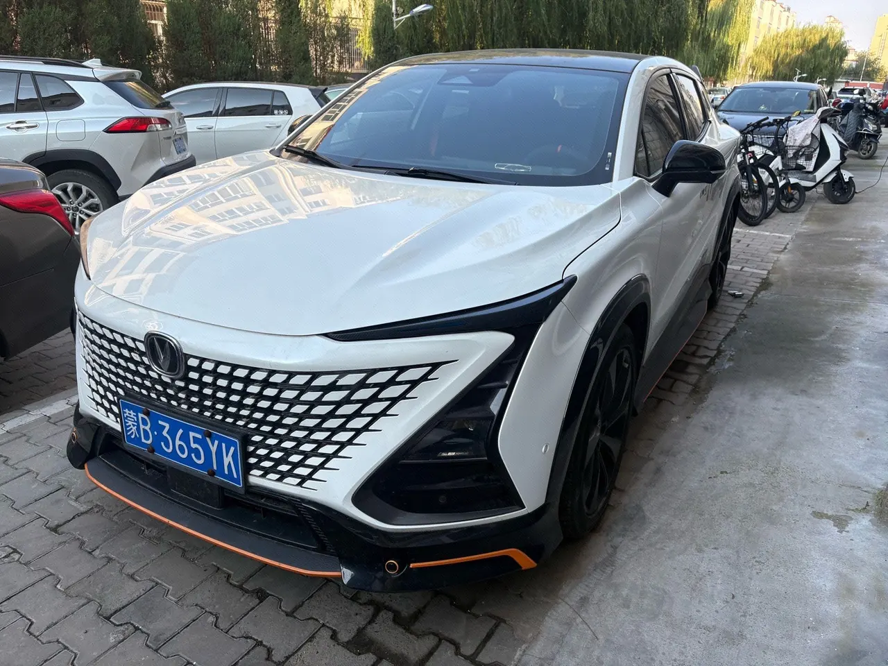 Open image lightbox: ChangAn 2022 UNI-T 1.5T Flagship Automatic Gear