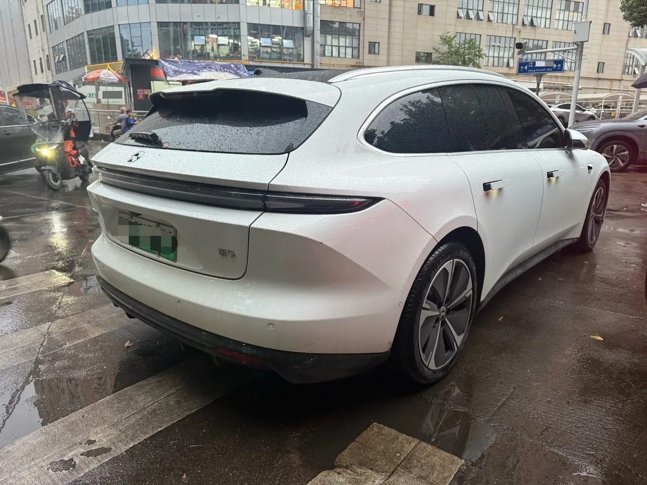 NIO 2025 ET5T 75kWh Touring automatic 6