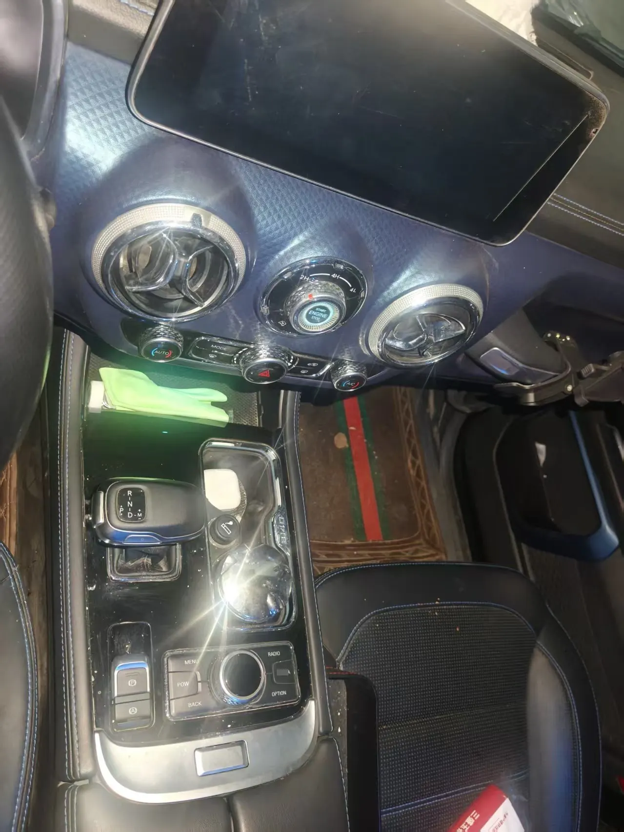 Beijing 2020 BJ40 2.0T 4-wheel drive city hunter version chivalrous automatic gear 3