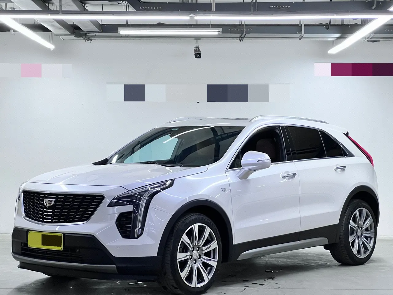 Открыть галерею: Cadillac 2022 XT4 48V 2.0T 28T 4-wheel drive distinguished automatic gear