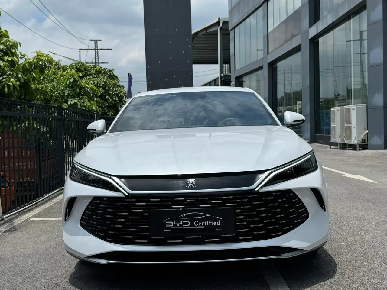 BYD 2025 Qin L DM-i 1.5 stepless smart driving version 80KM leading automatic gear 2