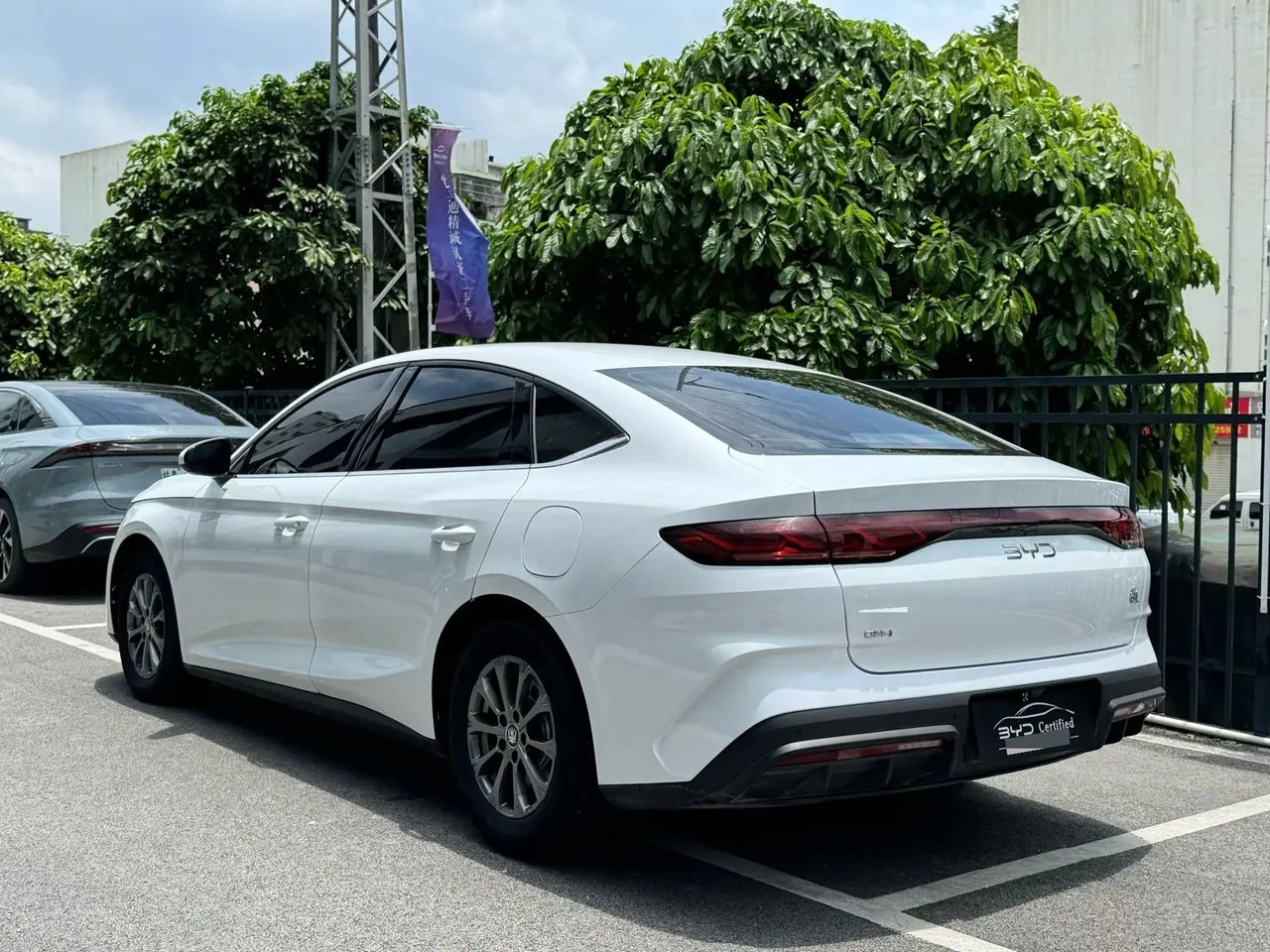 BYD 2025 Qin L DM-i 1.5 stepless smart driving version 80KM leading automatic gear 6