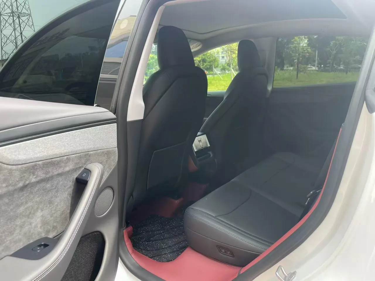 Tesla 2025 Model Y long endurance all-wheel drive version (modified) automatic gear 6