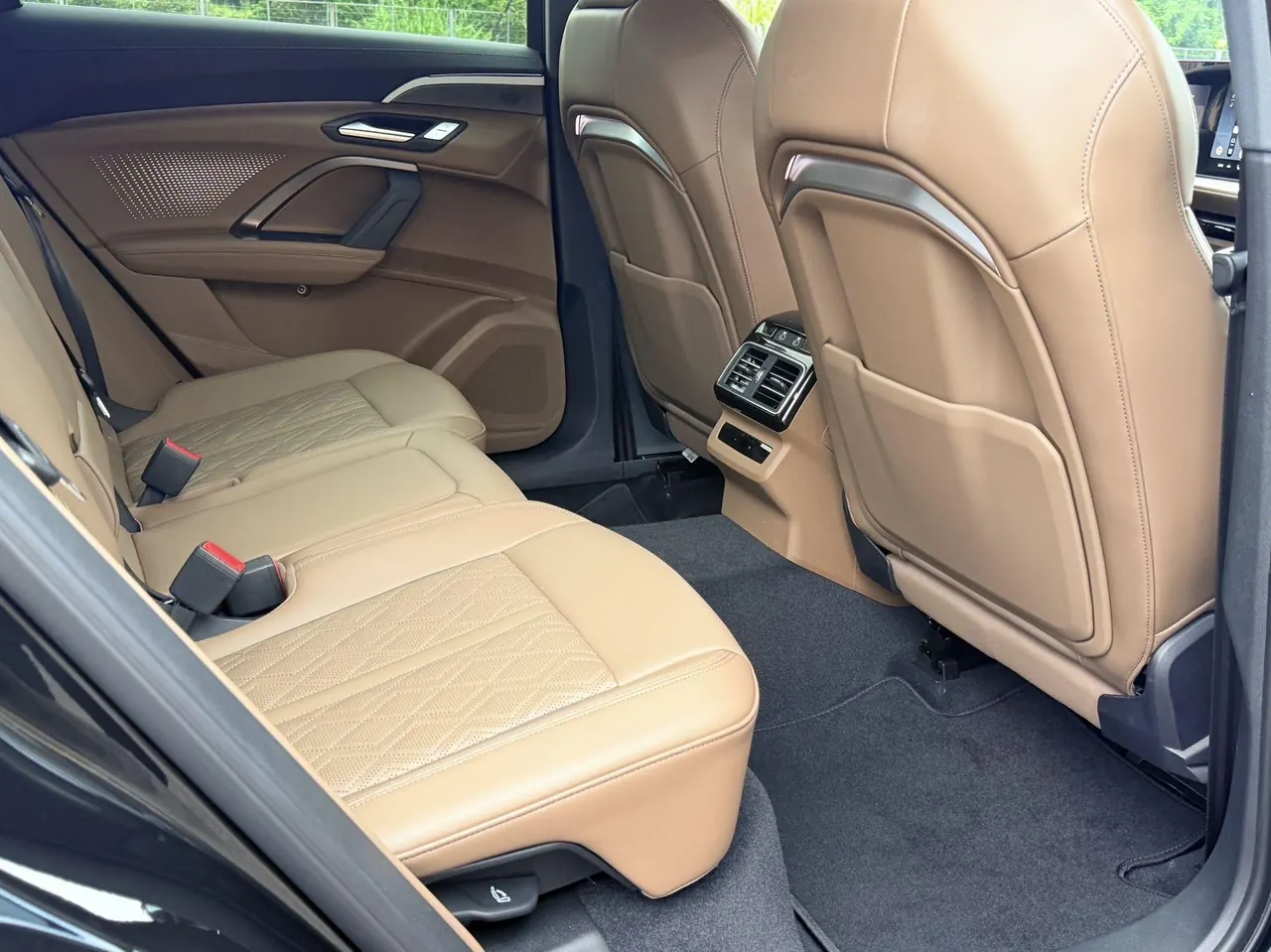 Audi 2026 Q5L 20 T 10 million users exclusive version of automatic gear 7