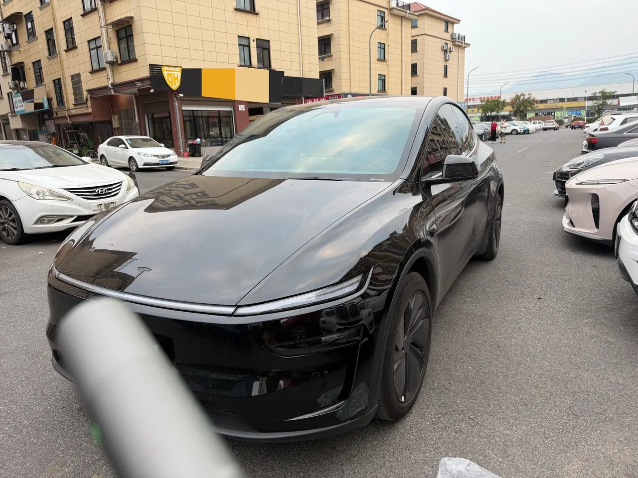 Open image lightbox: Tesla 2026 Model Y Rear-Wheel-Drive Automatic