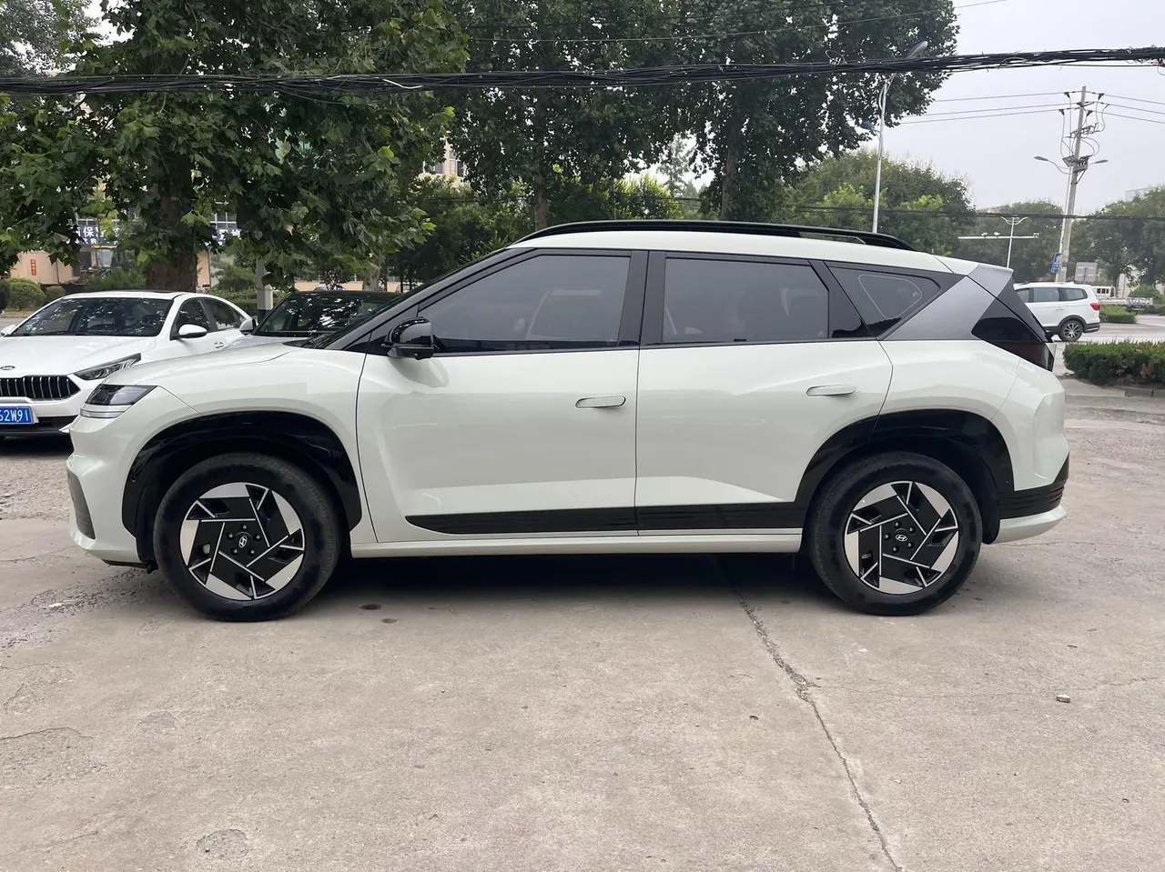 Hyundai 2025 EO Yi Europe Two-Drive SMART Edition 88.112kWh Automatic Gear 9