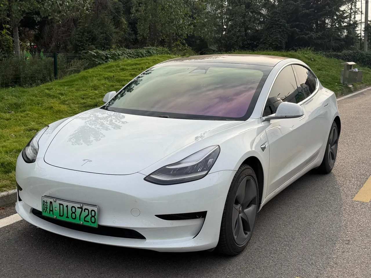 Open image lightbox: Tesla 2020 Model 3 Standard Endurance Rear Drive Upgraded Automatic Gear