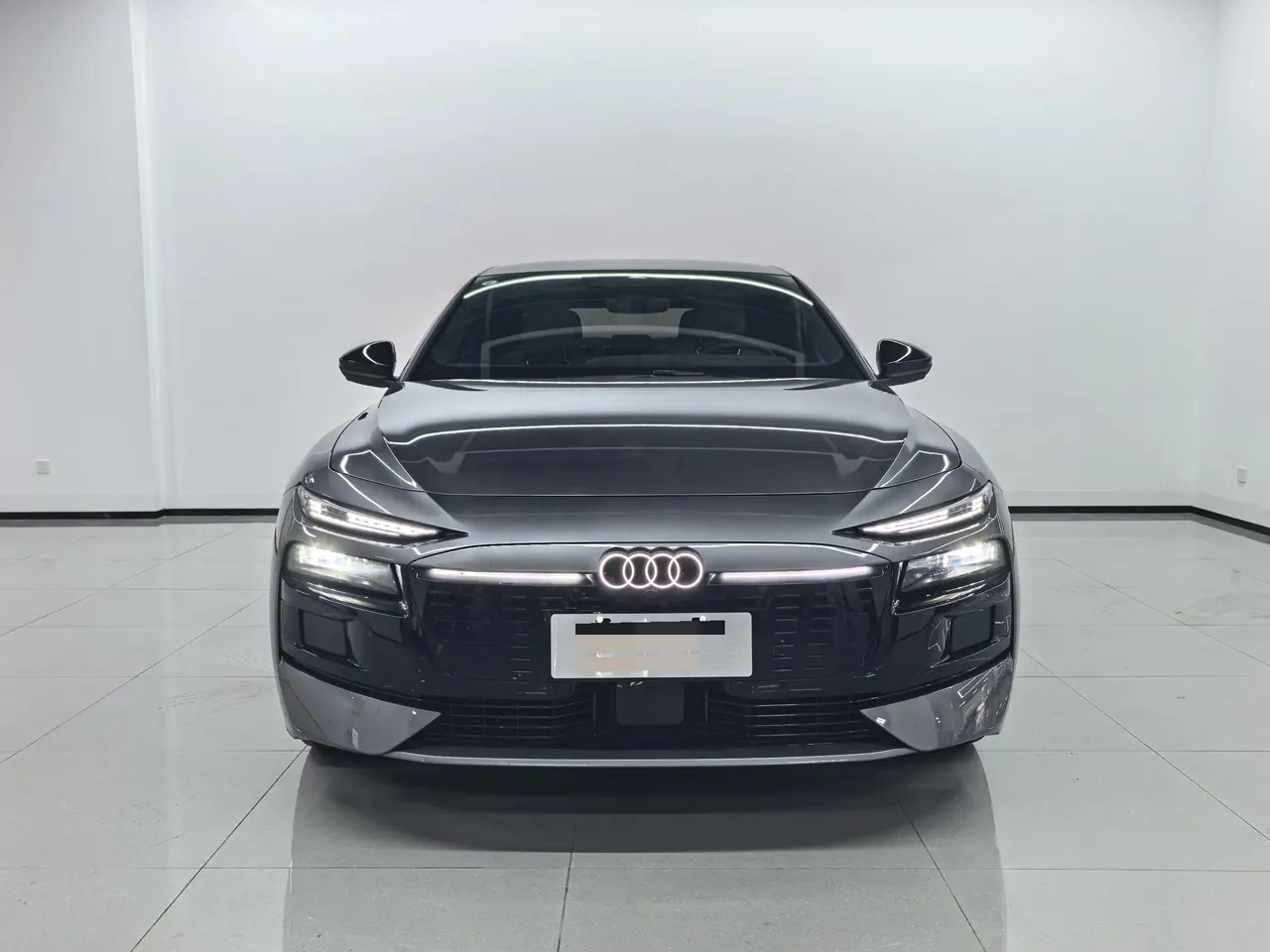 Audi 2026 A6L e-tron Starts Gan Kun Smart Driving Edition Automatic Gear 2