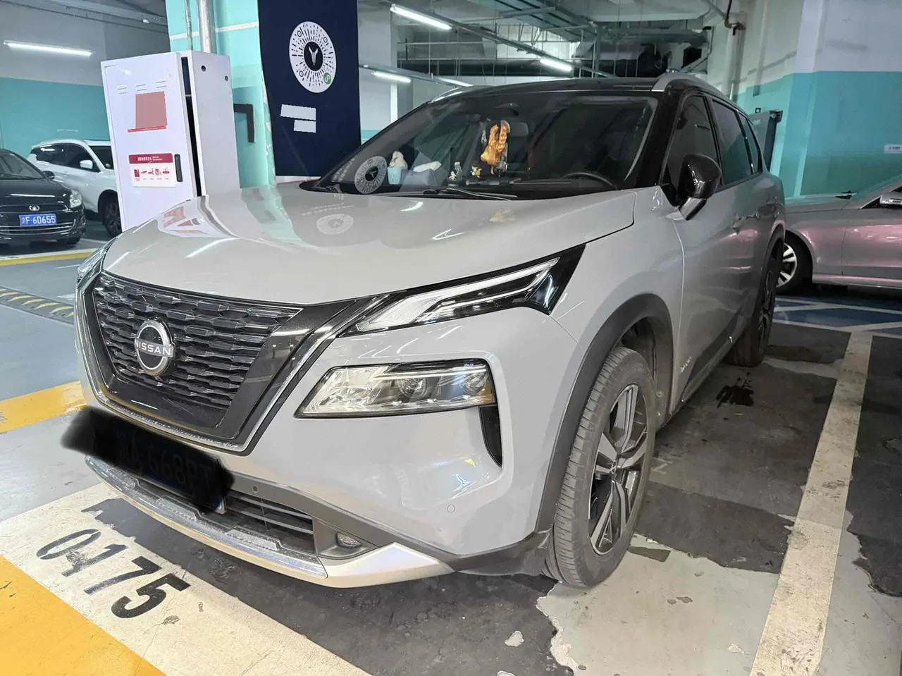 打开图片灯箱:Nissan 2023 Qijun e-POWER Super Mixed Dual Motor Four-wheel Drive Extreme Automatic Gear