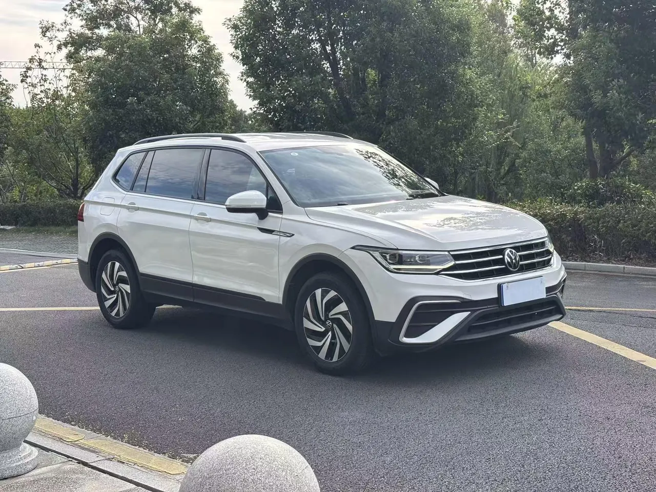 Volkswagen 2022 Tiguan L 2.0TSI 330TSI Two-Drive Comfortable Edition Automatic Gear 2