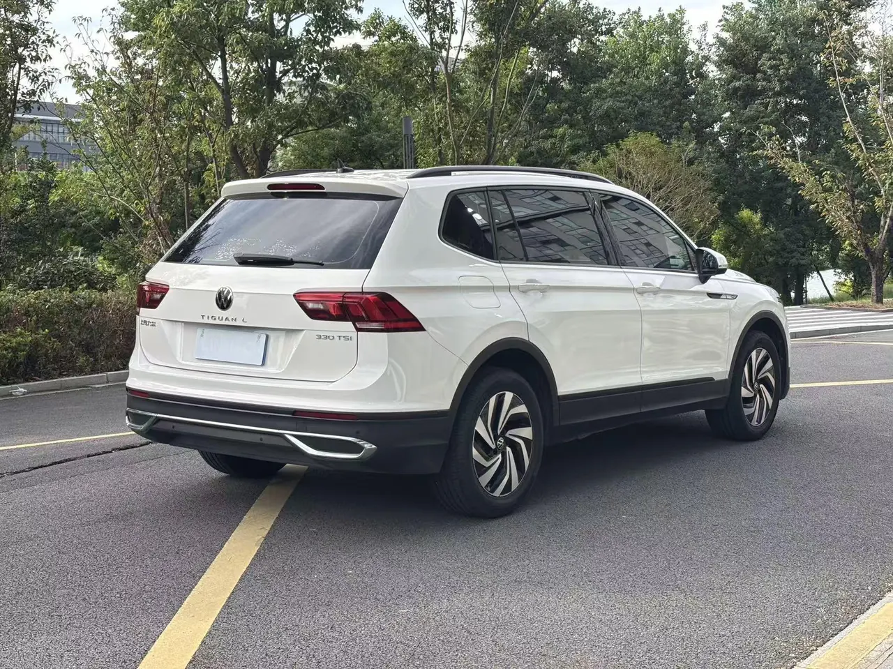 Volkswagen 2022 Tiguan L 2.0TSI 330TSI Two-Drive Comfortable Edition Automatic Gear 6