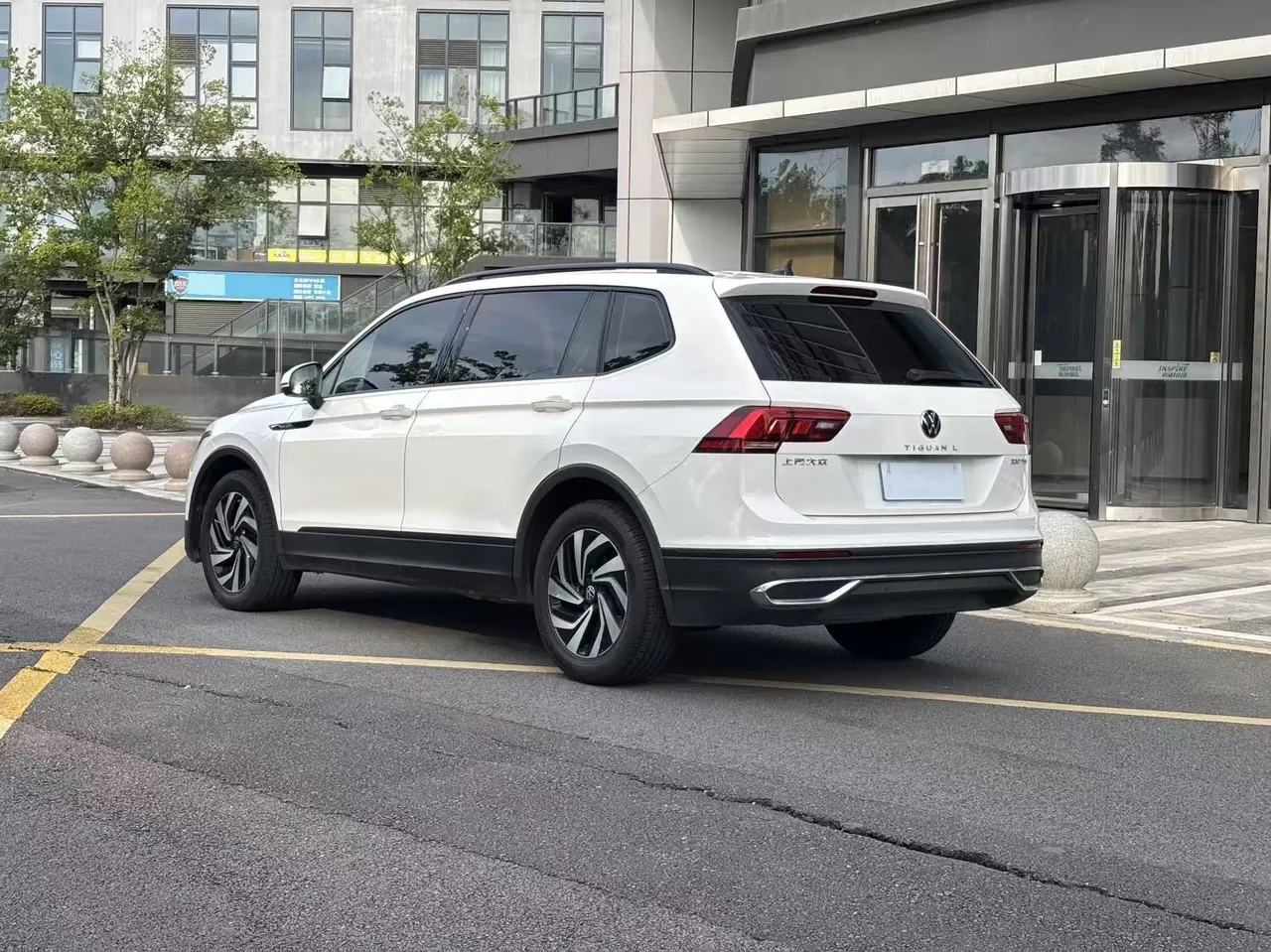Volkswagen 2022 Tiguan L 2.0TSI 330TSI Two-Drive Comfortable Edition Automatic Gear 7