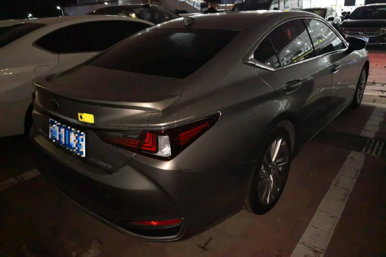 Lexus ES (Imported) 2020 ES300h 2.5 Stepless Administrative Edition Automatic Gear 2