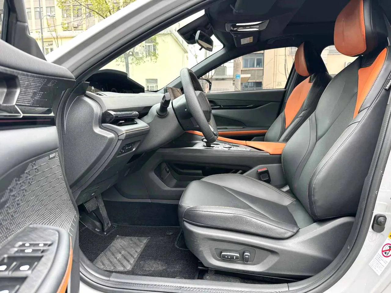 ChangAn 2023 UNI-V Zhidian iDD 1.5T 113km Zhiku Automatic Gear 5