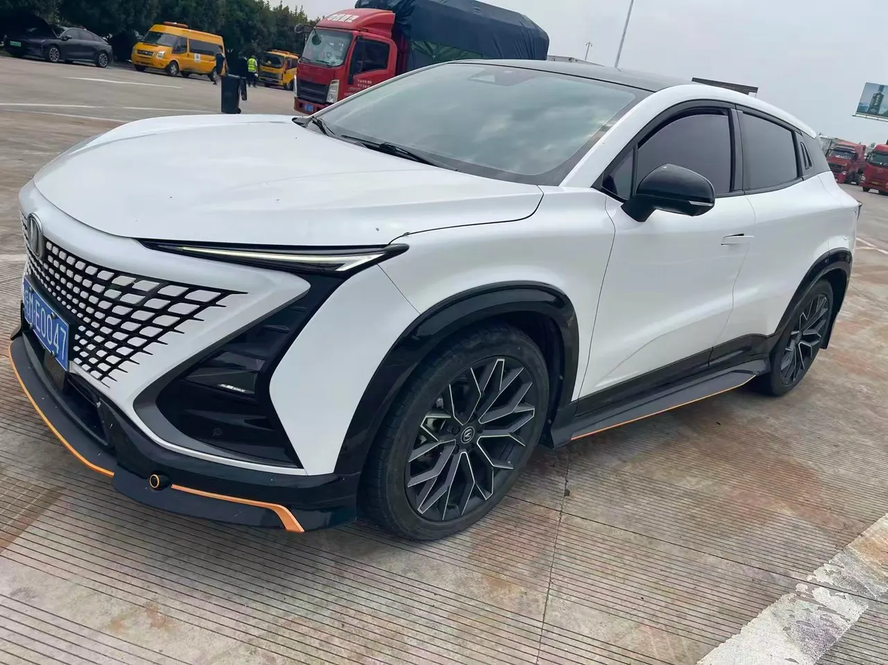 ChangAn 2022 UNI-T 1.5T honorable automatic gear 2