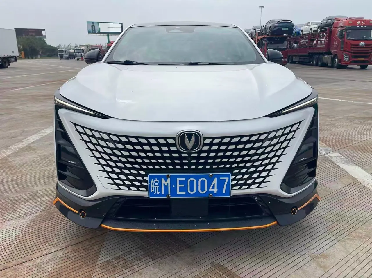 ChangAn 2022 UNI-T 1.5T honorable automatic gear 3
