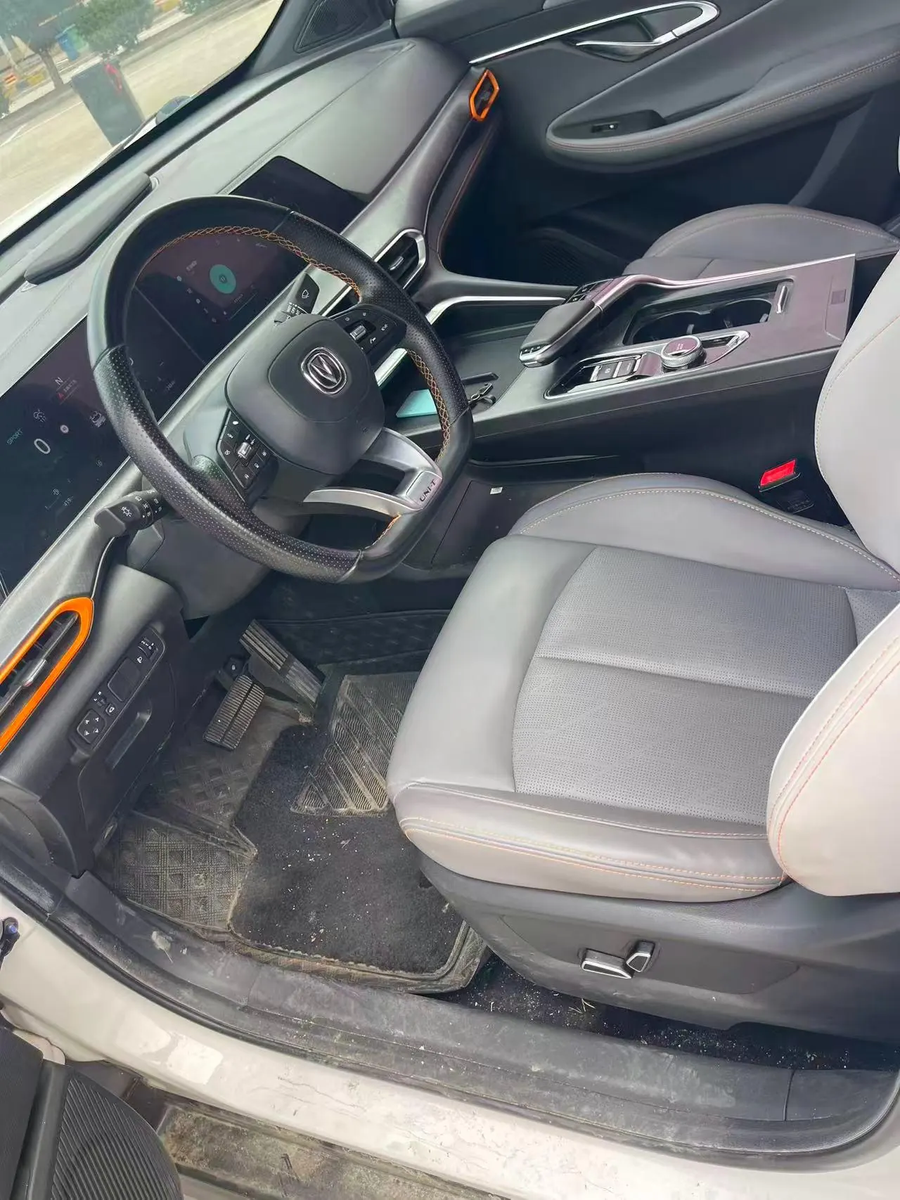 ChangAn 2022 UNI-T 1.5T honorable automatic gear 8