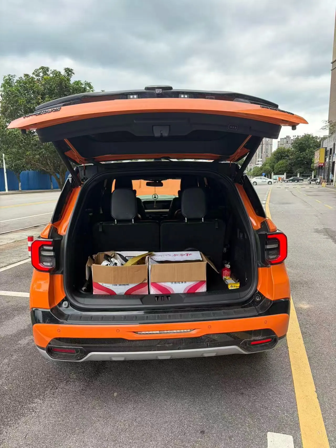 Ford 2023 Explorer 2.3T EcoBoost 285 Kunlun Peak Edition 6-seat Automatic 3