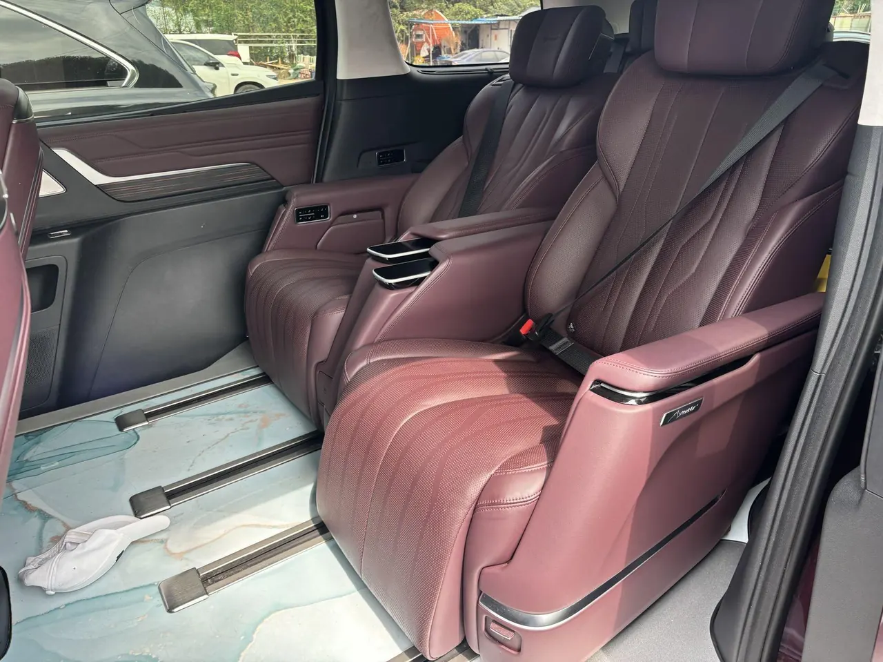 Buick 2023 Century 48V 2.0T Yunshi Edition 7-seat Automatic Gear 5