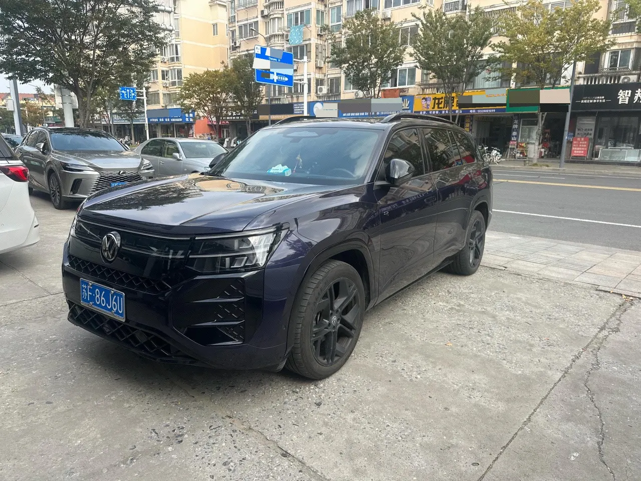 Открыть галерею: Volkswagen 2025 Teramont Pro 2.0TSI 450TSI Four-Wheel-Drive Summit Edition Automatic