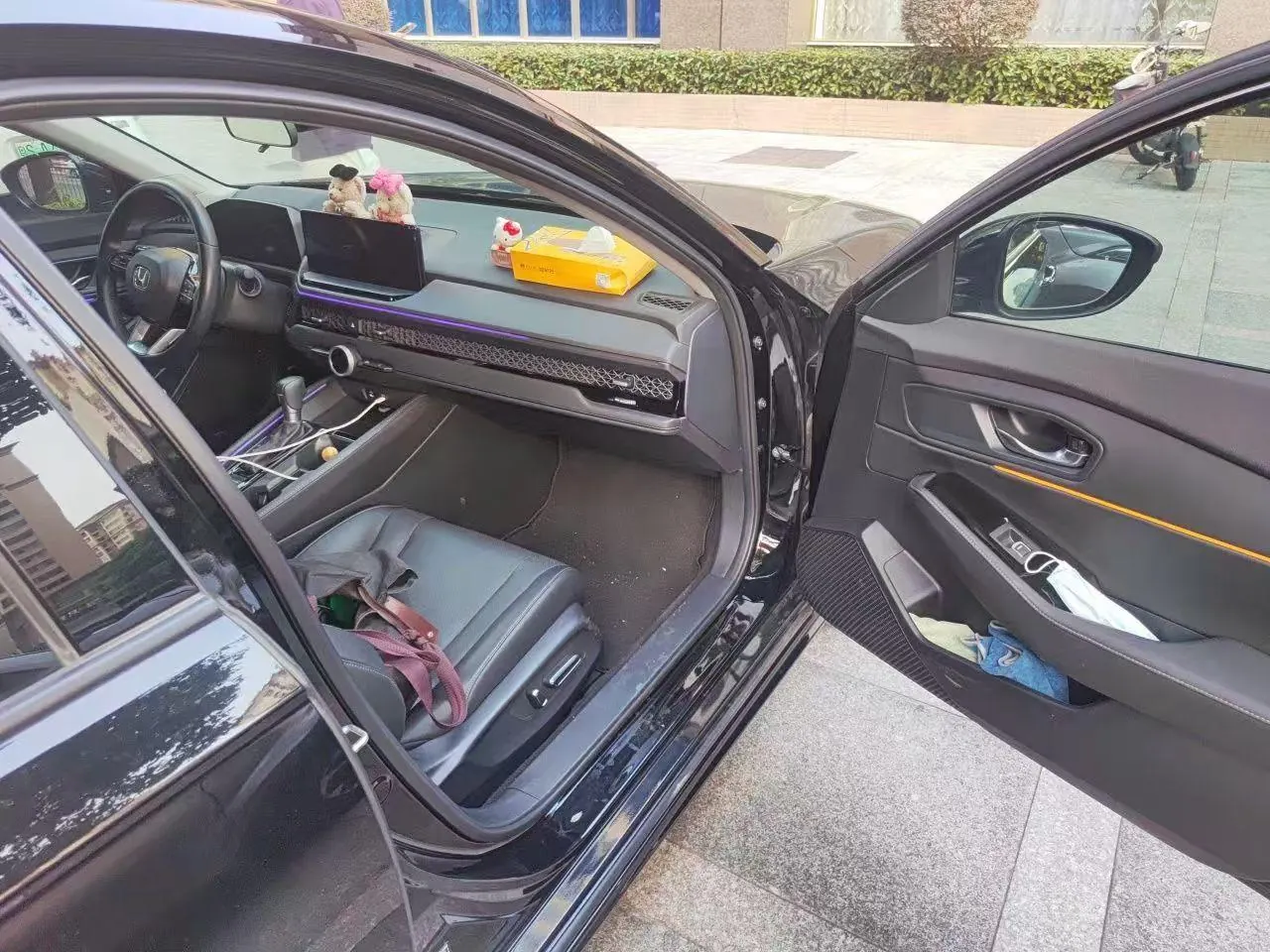Honda 2025 11th Generation Accord 1.5T Stepless 260TURBO Premium Edition Automatic Gear 5