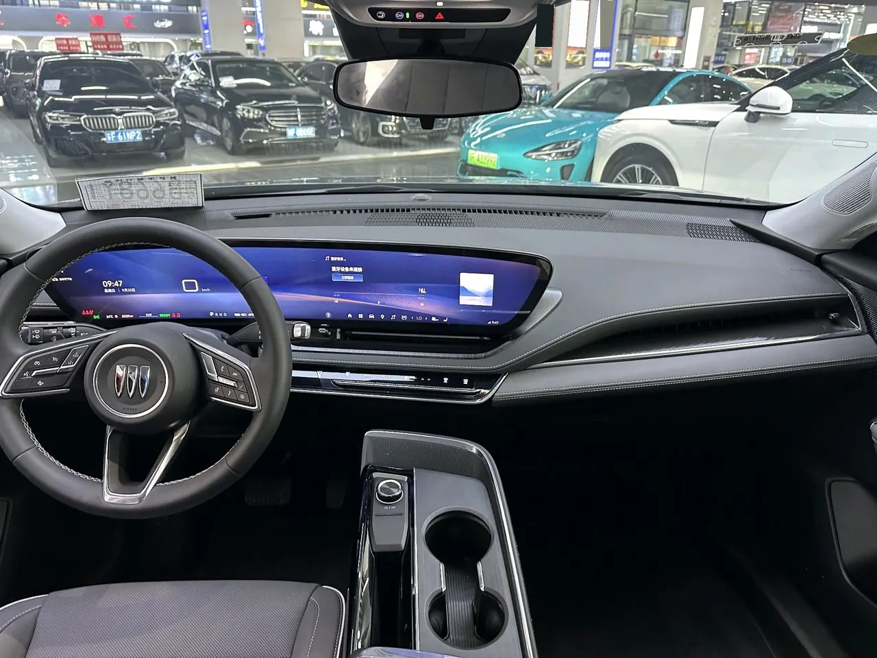 Buick 2025 E 5 620KM Premium Edition Automatic Gear 9