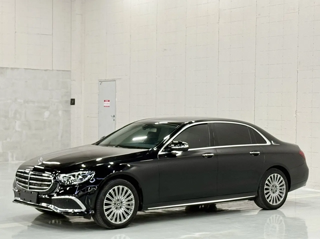Открыть галерею: Mercedes Benz E-Class 2020 E 300 L 2.0T Fashion Automatic Gear