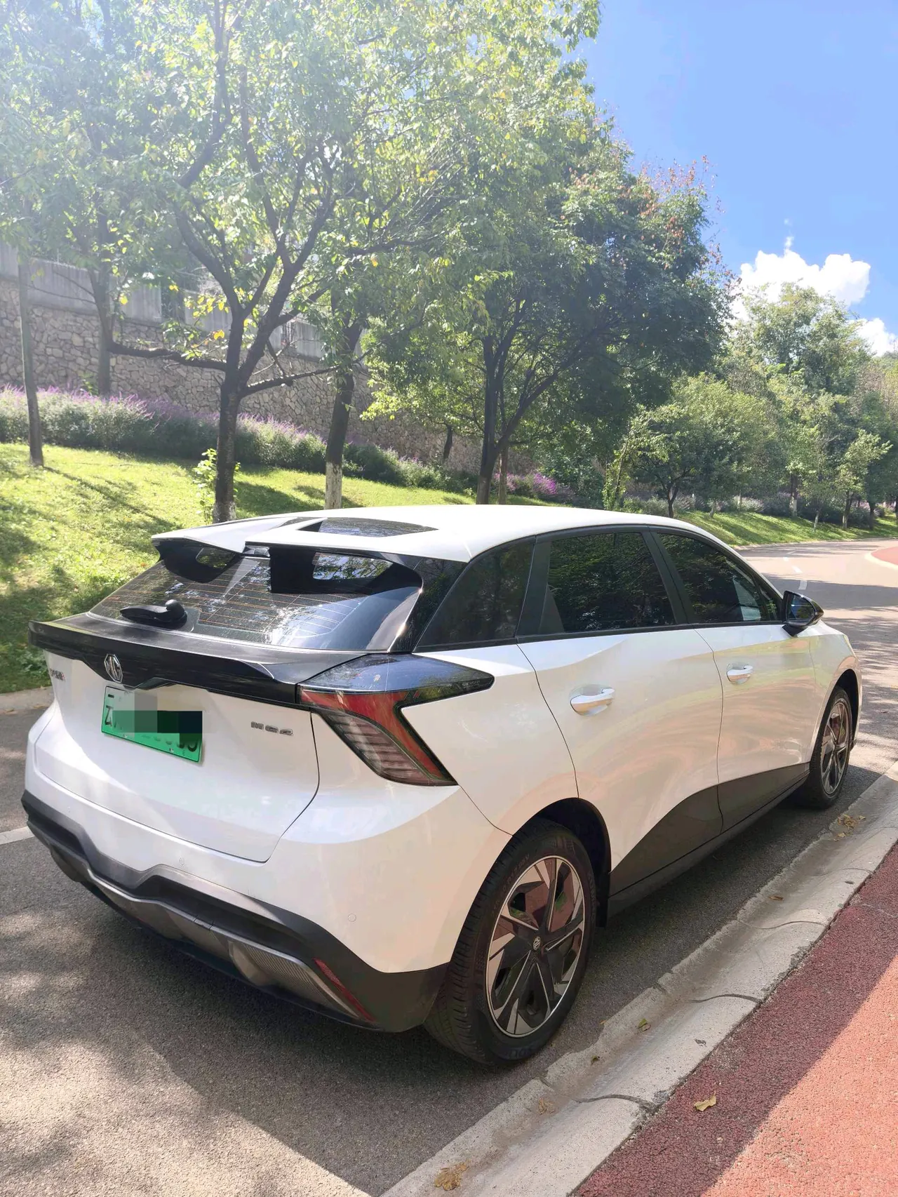 MG 2023 MG4 EV 415km Sea Champion Edition Automatic Gear 5