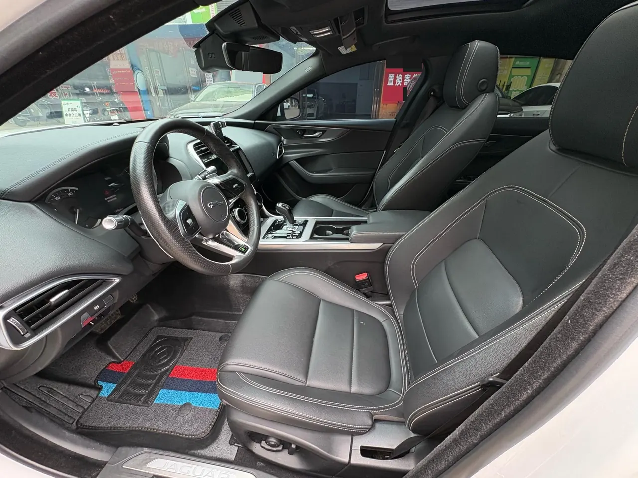 Jaguar 2020 XEL 2.0T 200PS R-DYNAMIC Youth Sports Edition Automatic Gear 4