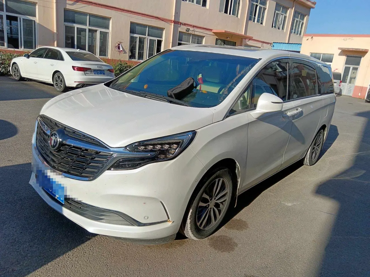 打开图片灯箱：Buick 2022 GL8 ES Lu Zun 2.0T 653T Exclusive Automatic Gear