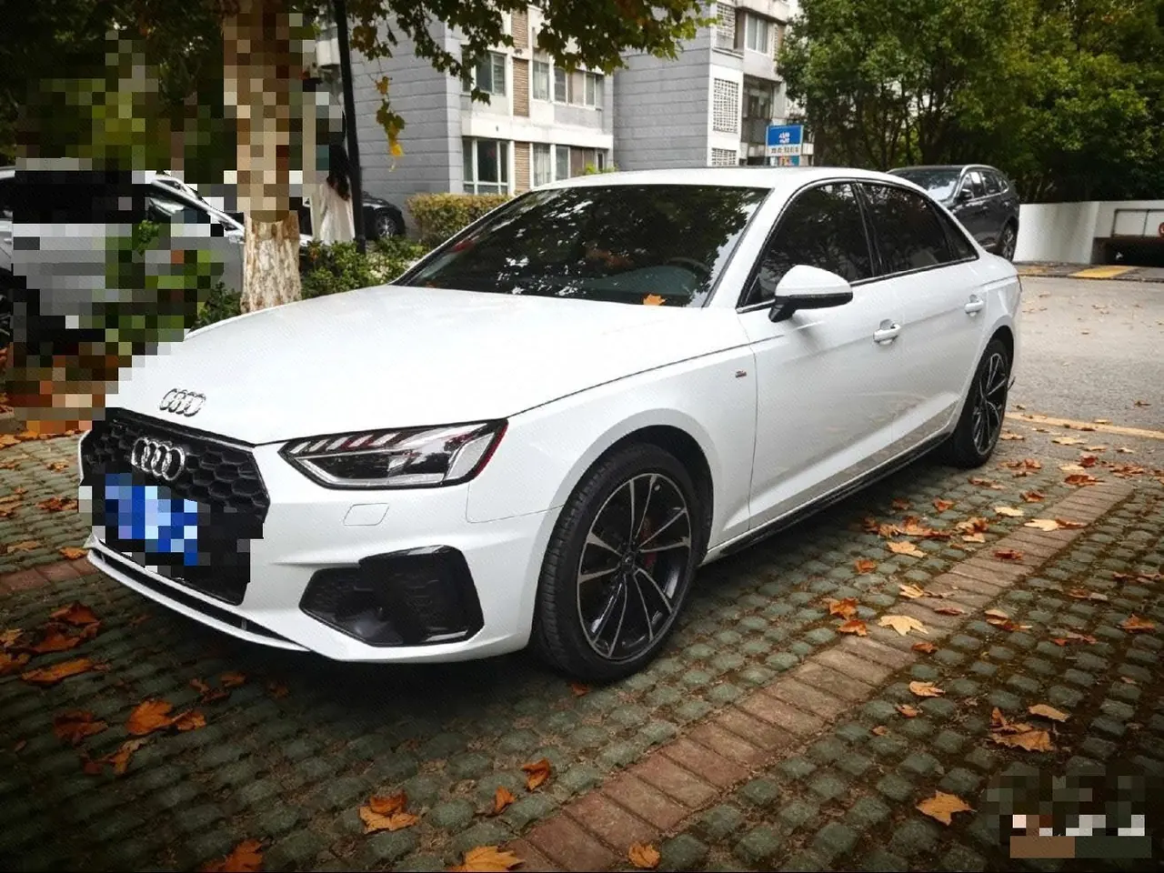 Открыть галерею: Audi 2023 A4L 2.0TFSI 40TFSI Deluxe Dynamic Automatic