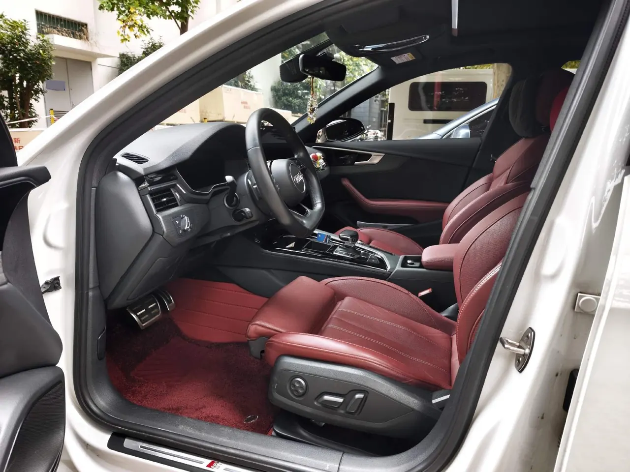Audi 2023 A4L 2.0TFSI 40TFSI Deluxe Dynamic Automatic 4