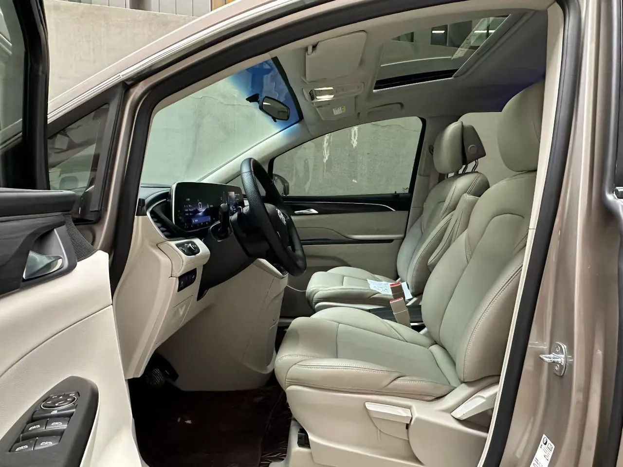 Buick 2025 GL8 ES Lu Zun 48V 2.0T Premium Edition Automatic Gear 2