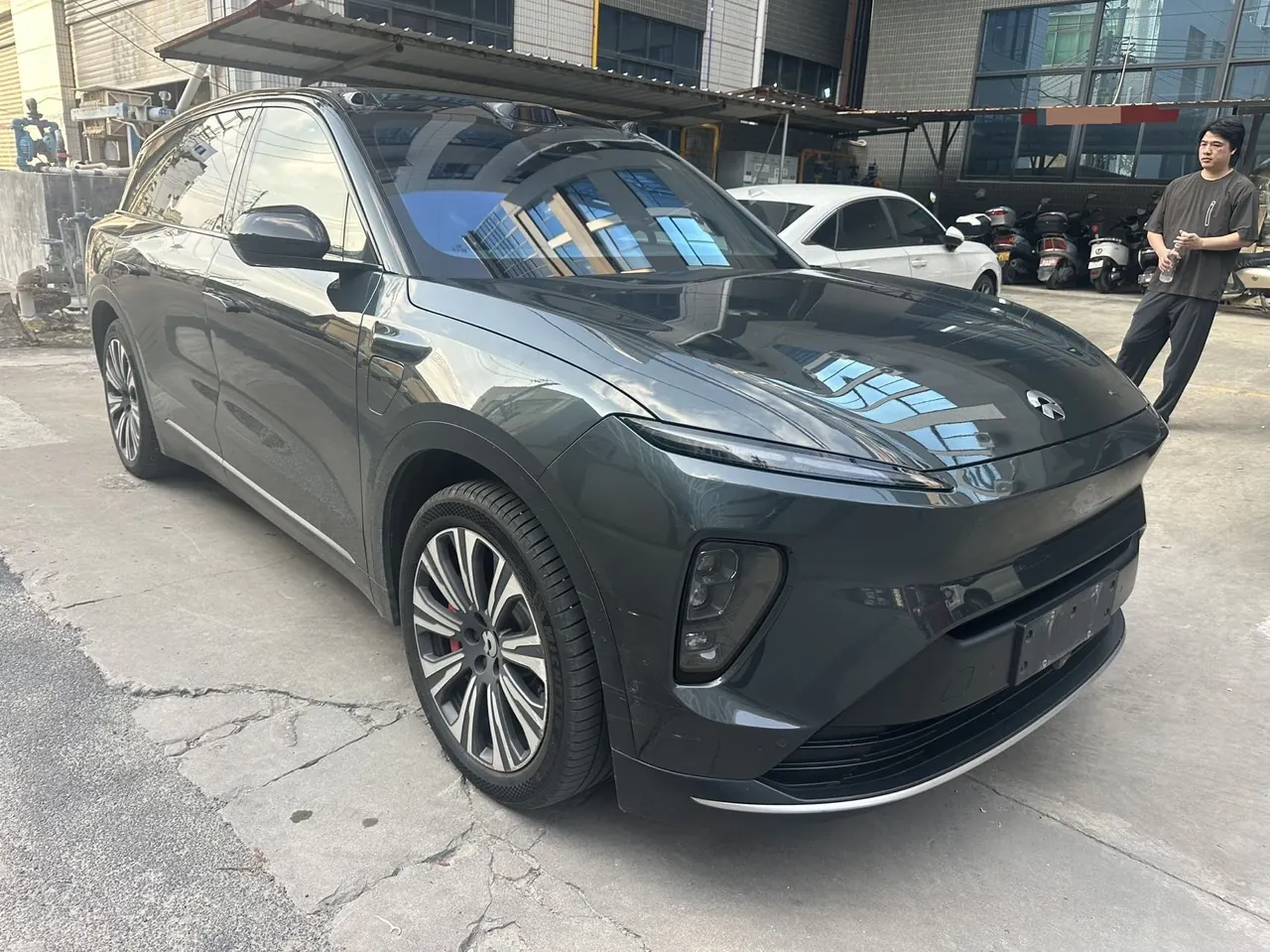 NIO 2023 ES8 75kWh Executive Edition Automatic Gear 3
