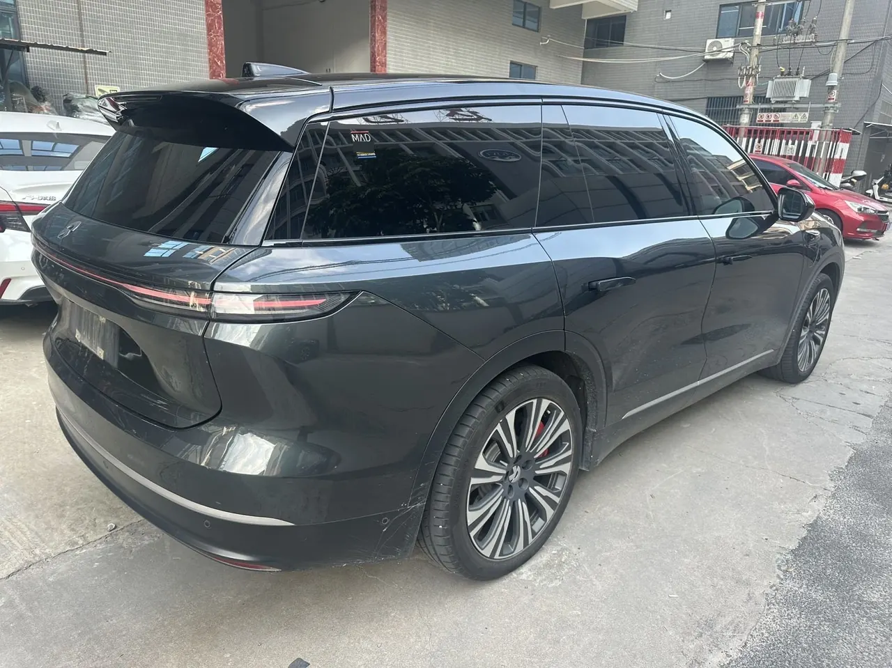 NIO 2023 ES8 75kWh Executive Edition Automatic Gear 6