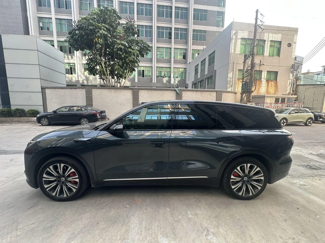 NIO 2023 ES8 75kWh Executive Edition Automatic Gear 7