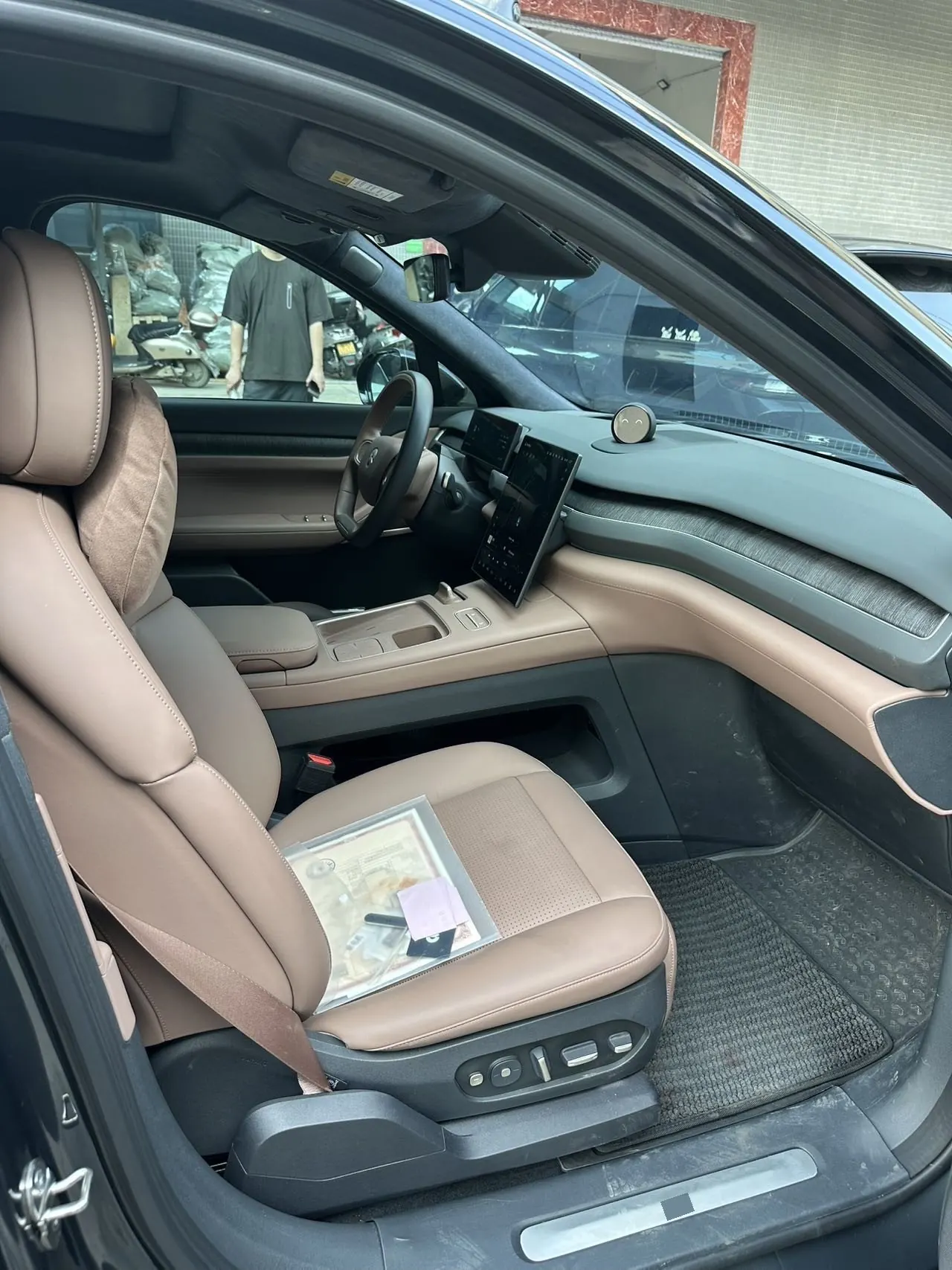 NIO 2023 ES8 75kWh Executive Edition Automatic Gear 8
