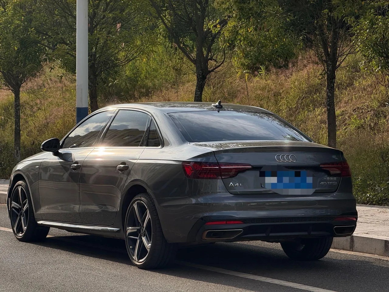 Audi 2023 A4L 2.0TFSI 40TFSI Quattro Deluxe Dynamic Automatic 8