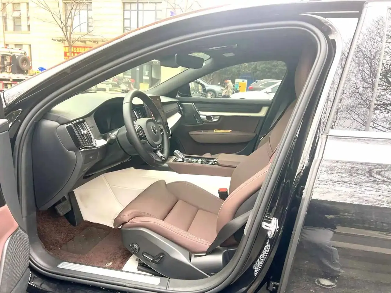 Volvo 2026 S90 48V 2.0T B5 Zhiyuan Deluxe Edition Automatic Gear 10
