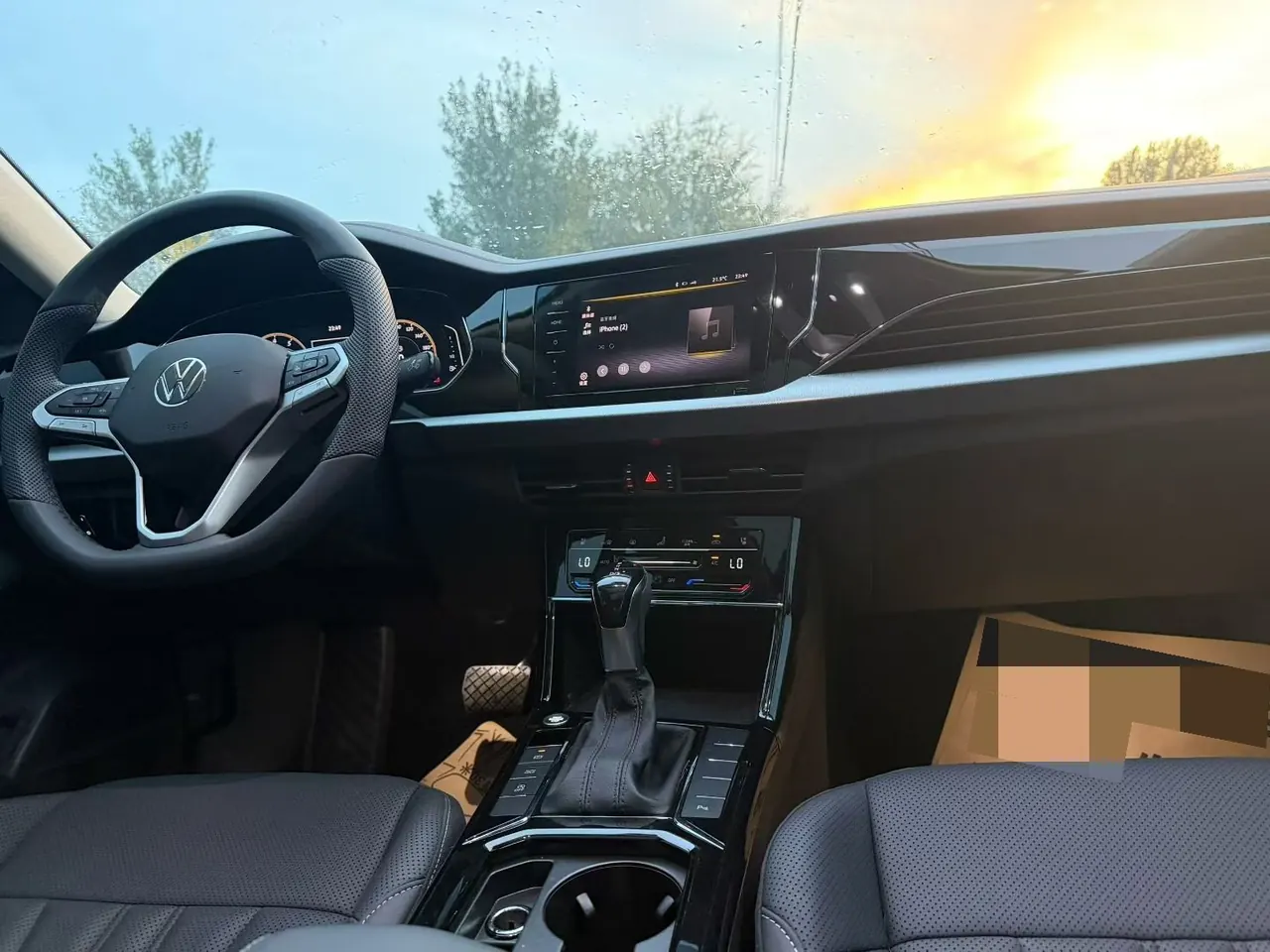 Volkswagen 2025 Passat 2.0TSI 330TSI outstanding star elite edition automatic gear 5