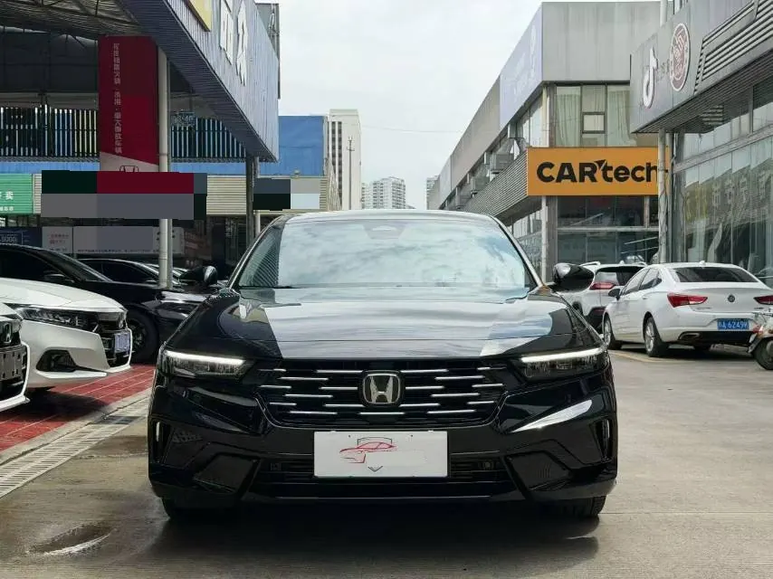 Honda 2025 11th Generation Accord 1.5T Stepless 260TURBO Sports Series Premium Edition Automatic Gear 2