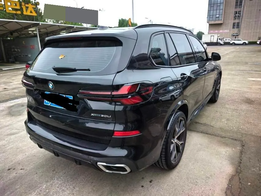 BMW 2023 X5 xDrive30Li 48V 2.0T exclusive m sports obsidian night suit automatic gear 2