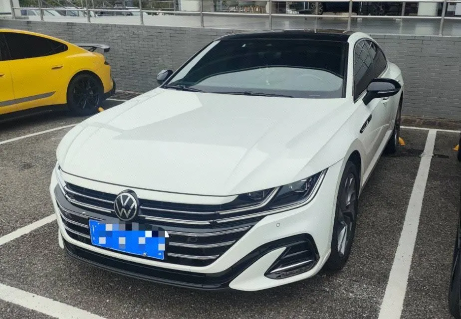 Open image lightbox: Volkswagen 2023 CC 2.0TSI 380TSI eye-catching automatic gear