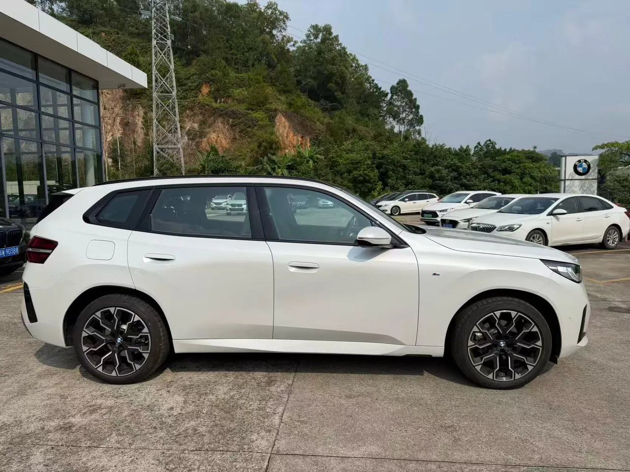BMW 2026 X3 xDrive30L 2.0T Leading M Sports Obsidian Night Suit Automatic Gear 4