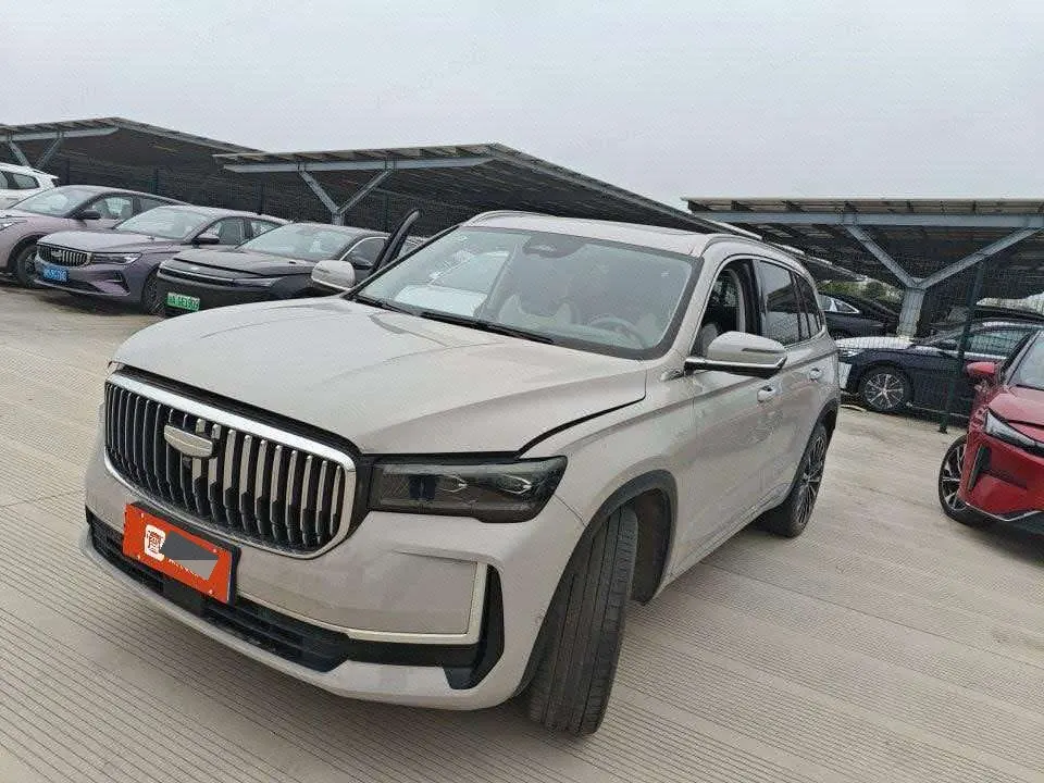 Открыть галерею: Geely 2024 XingyueL (Monjaro) Zhiqing 1.5T Tiangong Edition Automatic Gear
